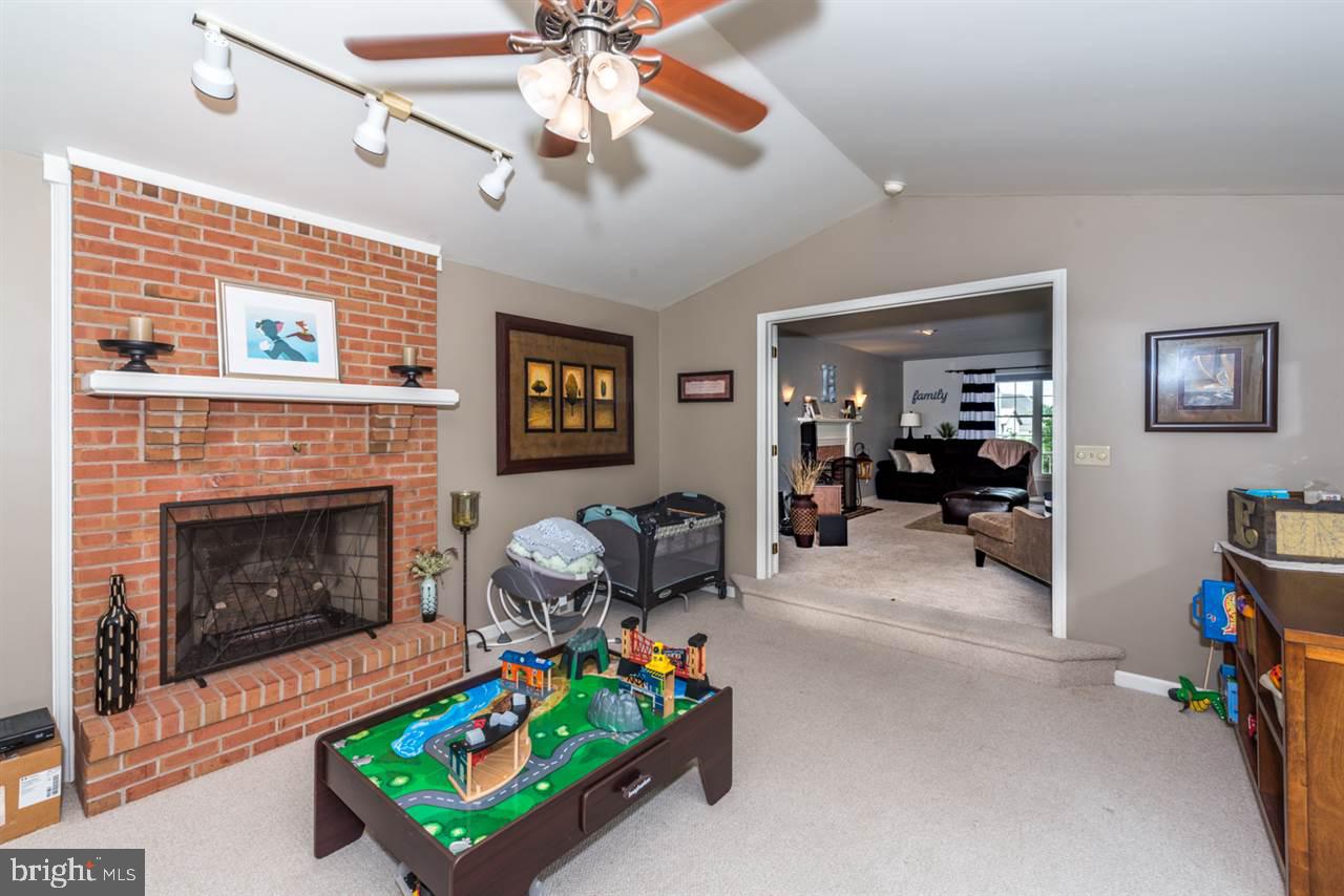 QUAIL HEIGHTS - Residential
