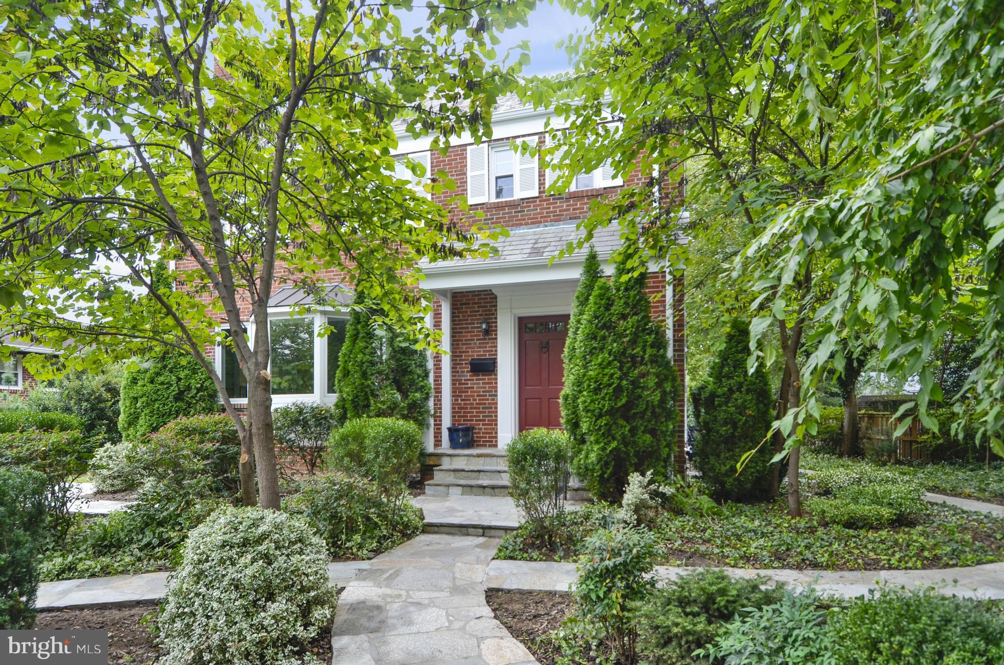 WOODSIDE PARK - Residential