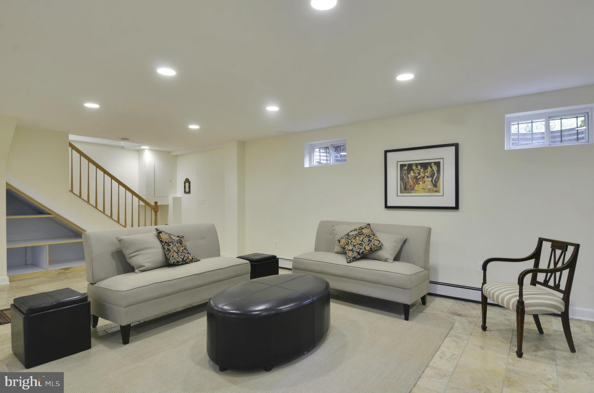 WOODSIDE PARK - Residential