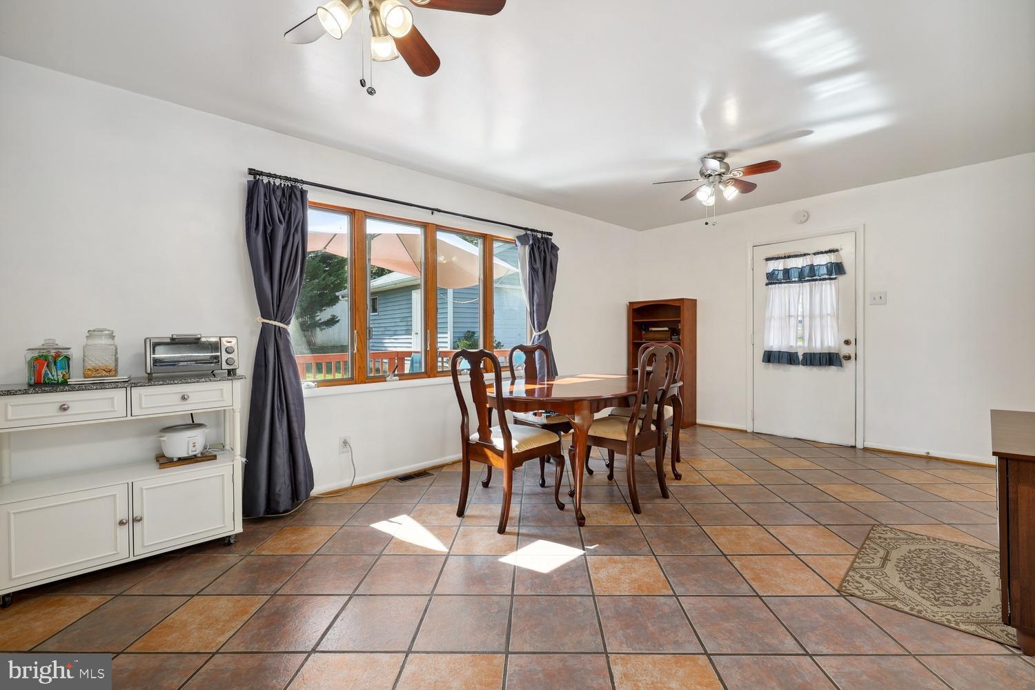 SHAREWOOD ACRES - Residential