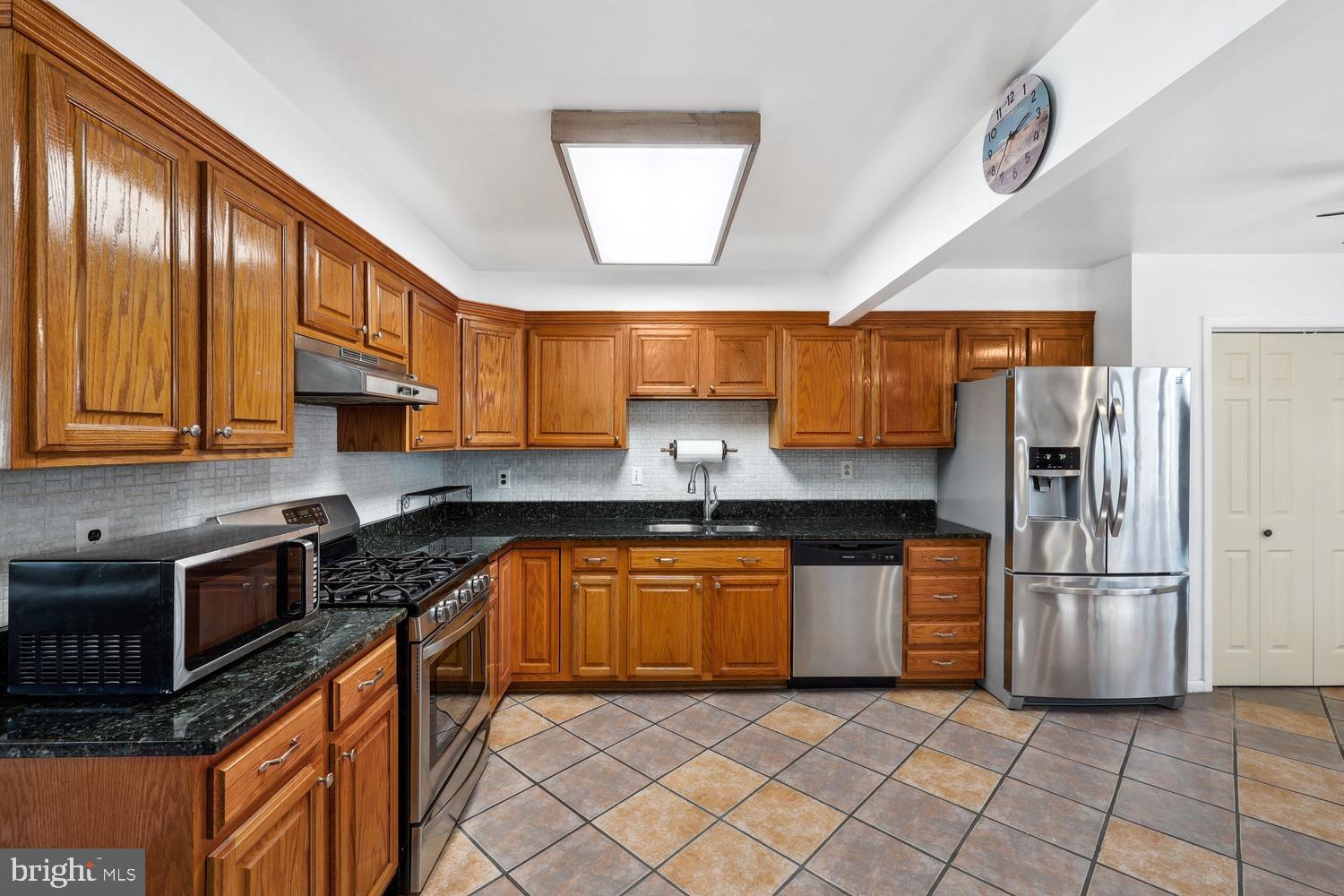 SHAREWOOD ACRES - Residential