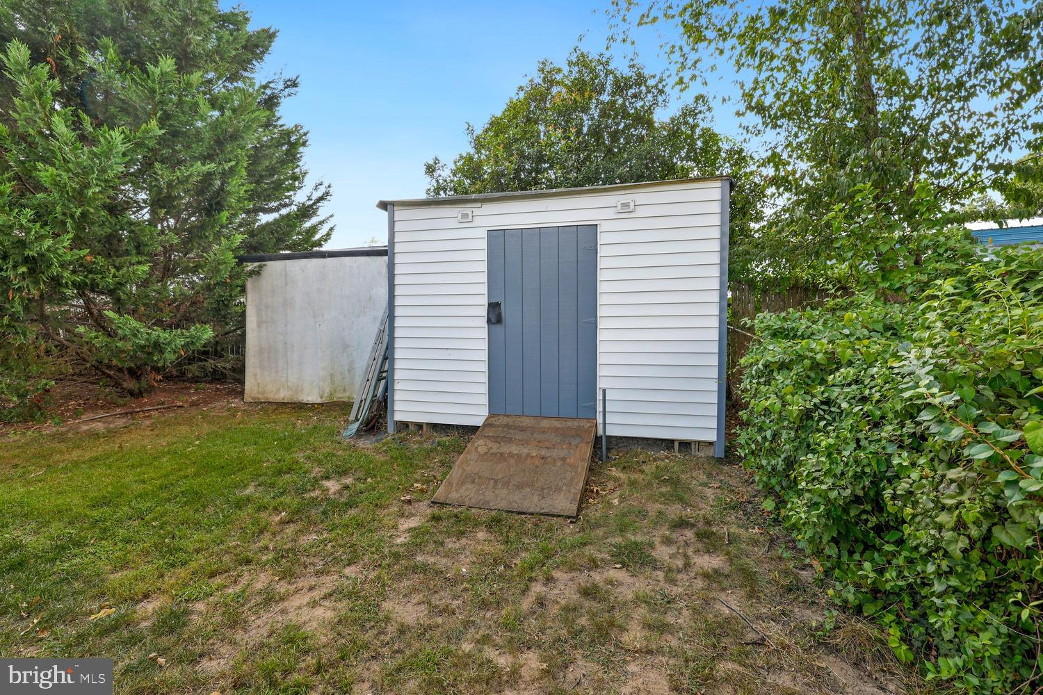 SHAREWOOD ACRES - Residential