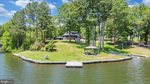 6211 STUBBS BRIDGE ROAD SPOTSYLVANIA VA 22551