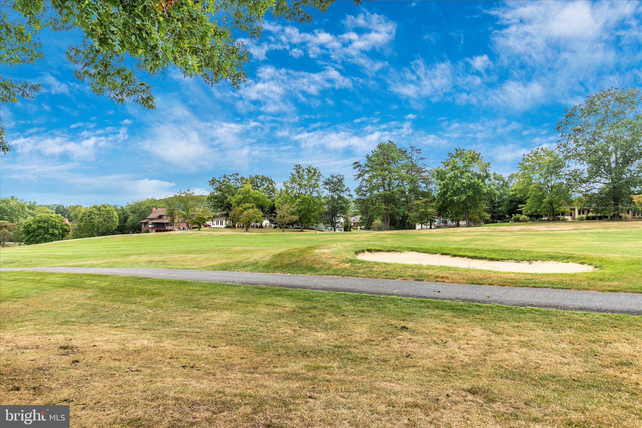 THE WOODS - Residential