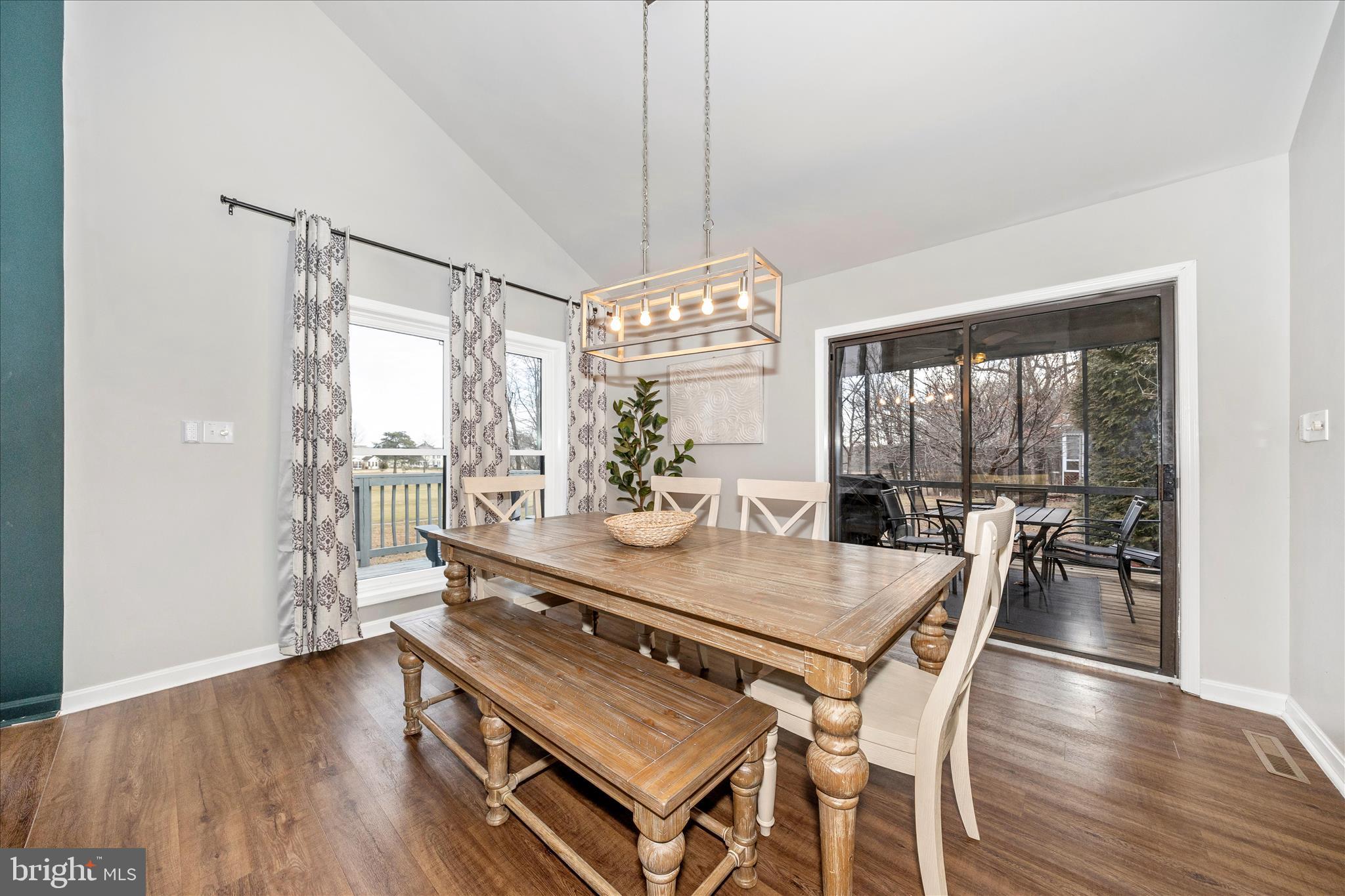 THE WOODS - Residential