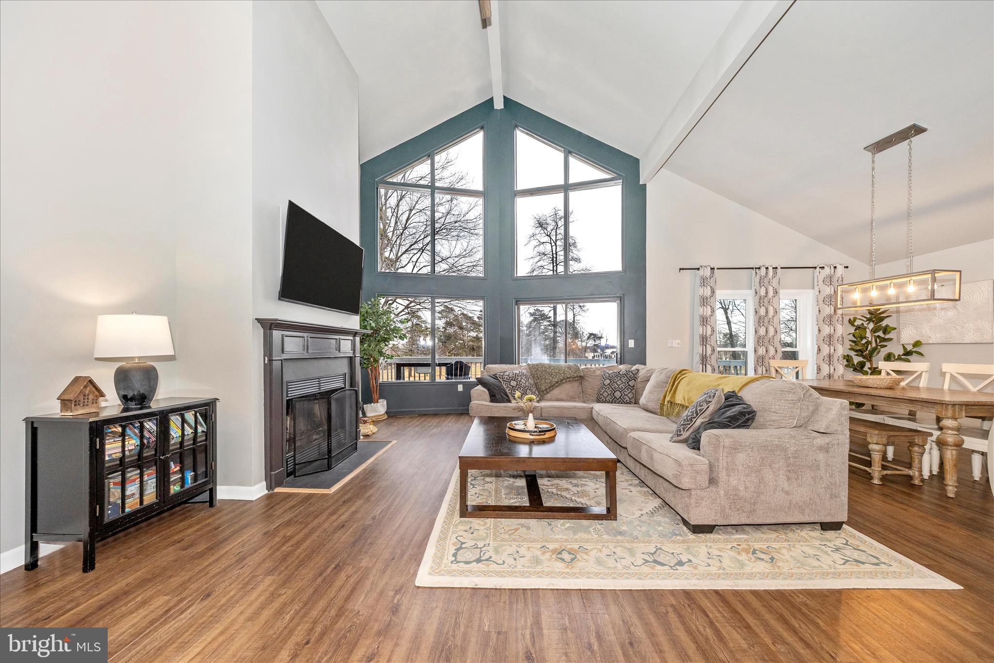 THE WOODS - Residential