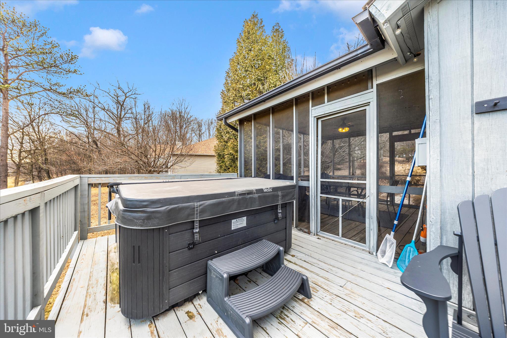 THE WOODS - Residential