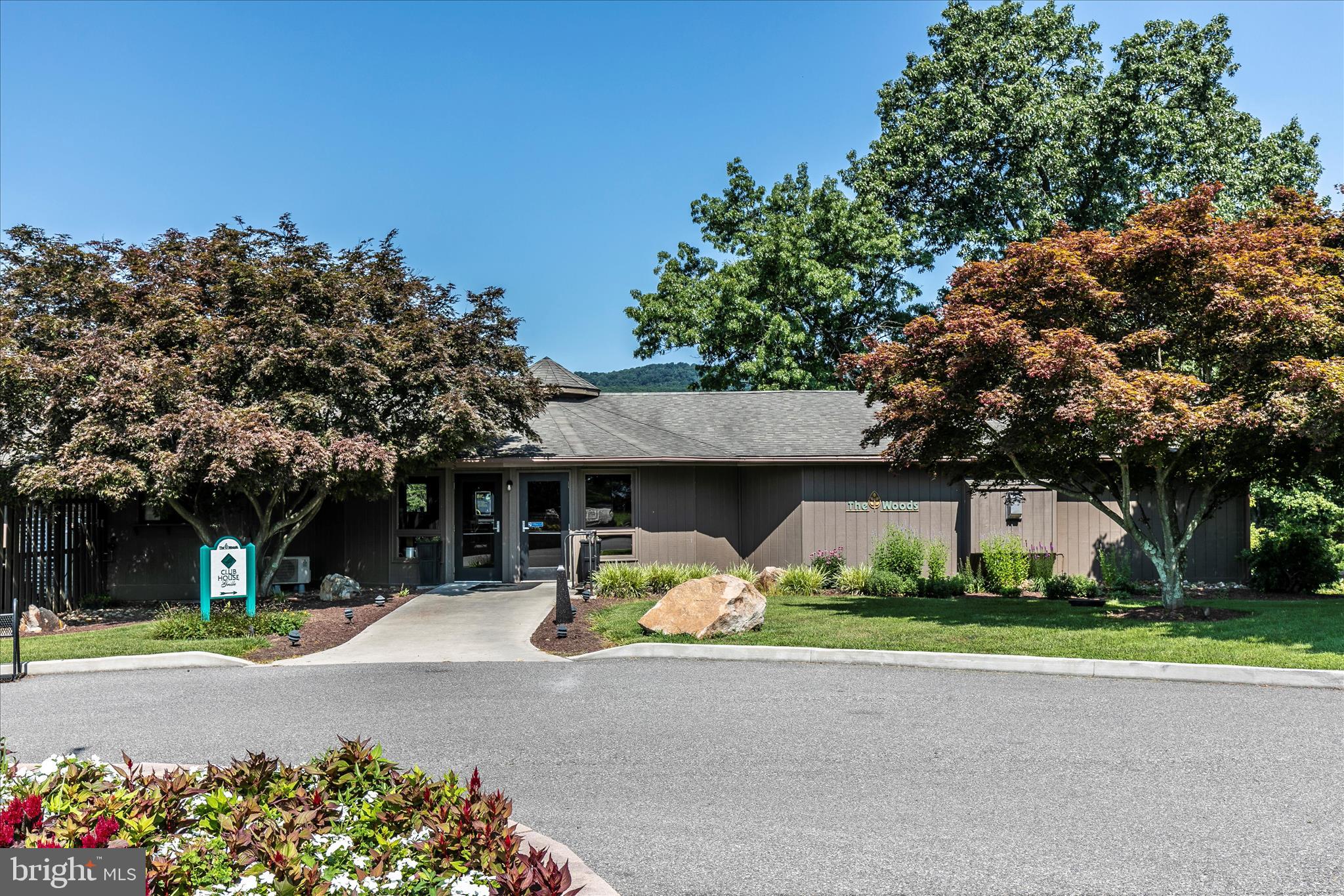 THE WOODS - Residential