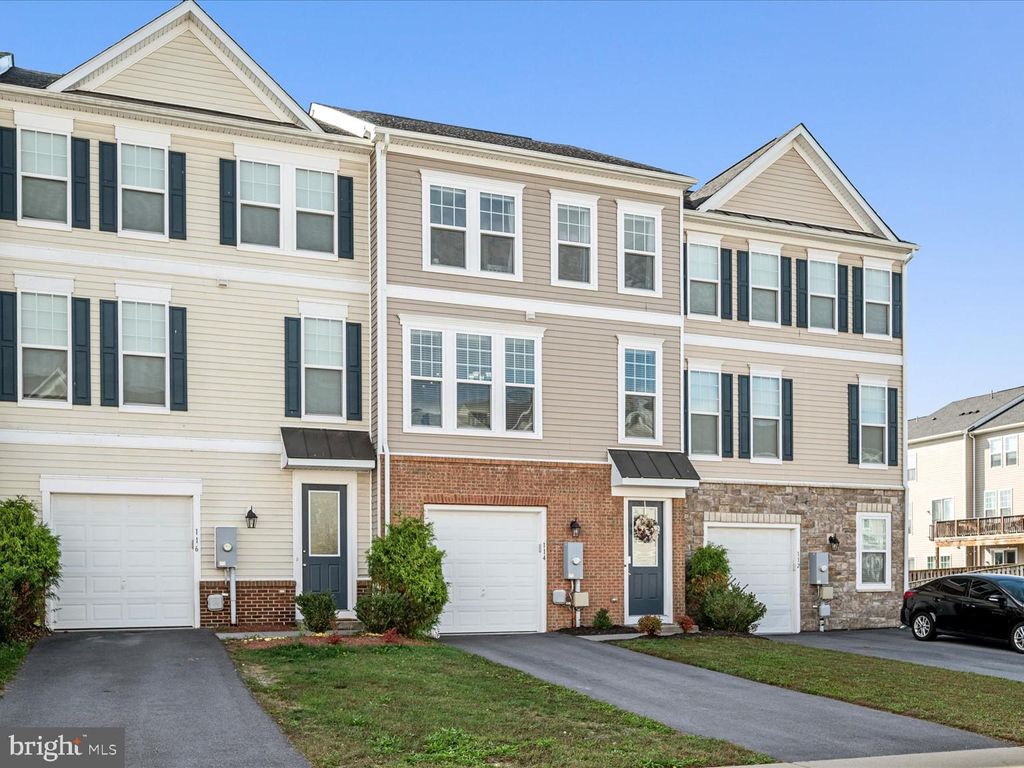 Photo of 114 Biscane Court, WINCHESTER, VA 22602 (MLS # VAFV2037744)