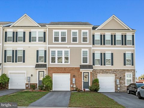 Photo of 114 Biscane Court, WINCHESTER, VA 22602 (MLS # VAFV2037744)