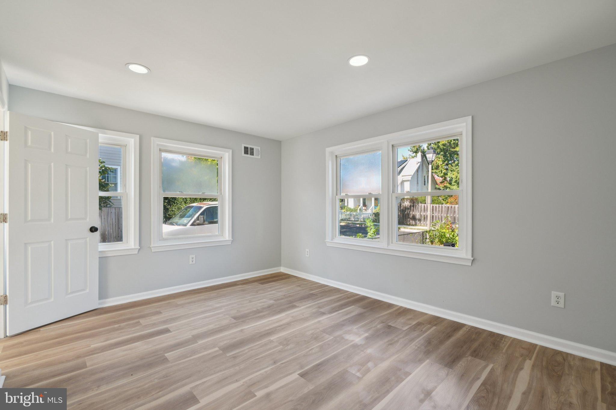 AURORA HILLS - Residential