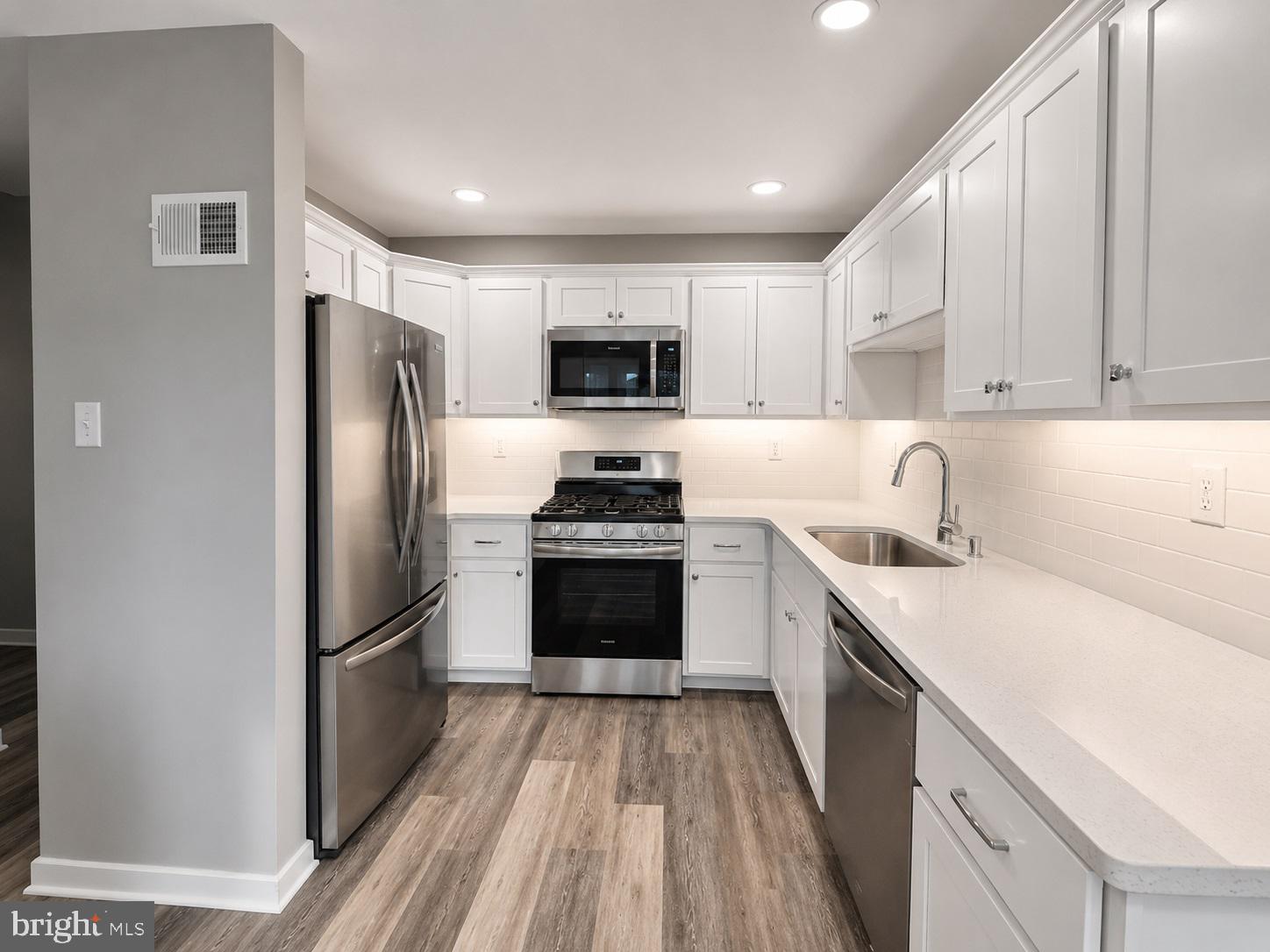 HIGHLAND PARK - Residential