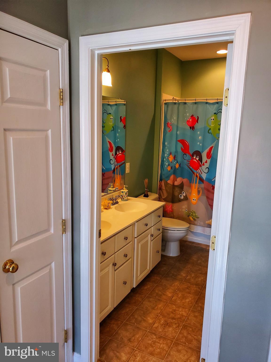 EDINBURG SQUARE - Residential