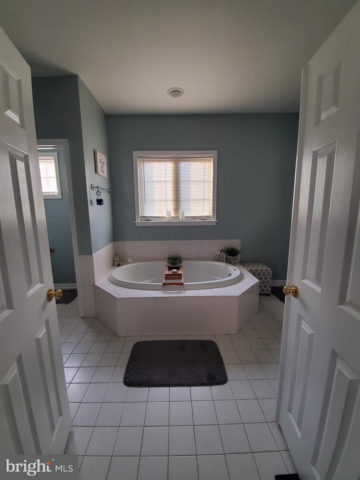 EDINBURG SQUARE - Residential