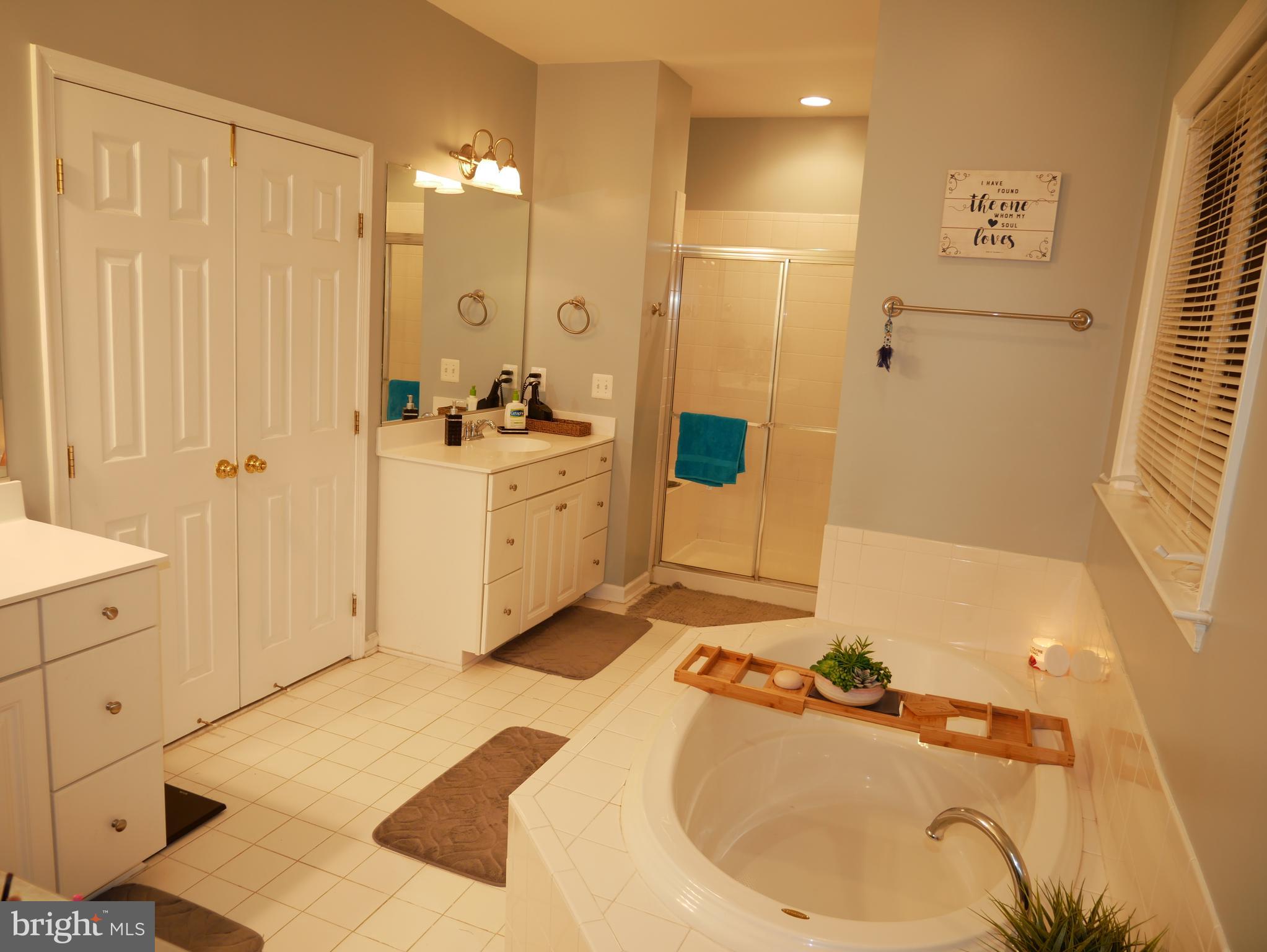 EDINBURG SQUARE - Residential