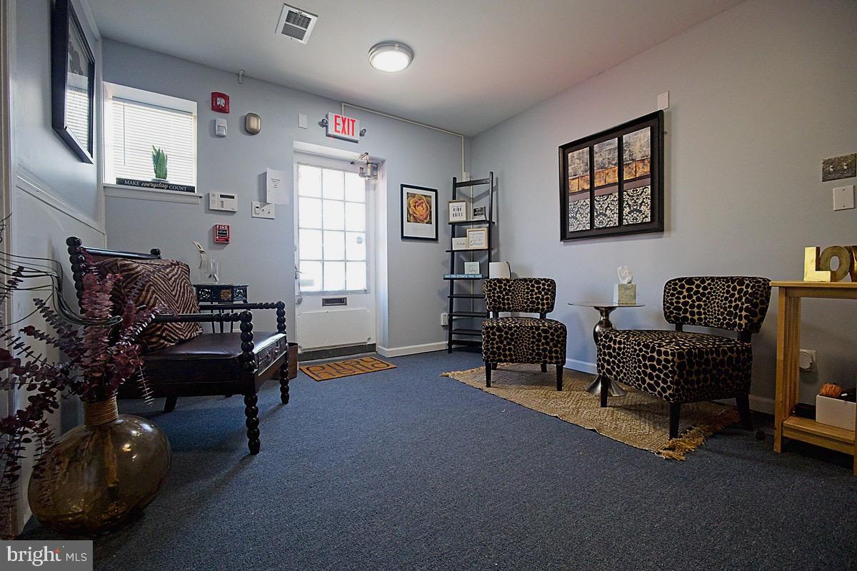 JENKINTOWN - Commercial Sale