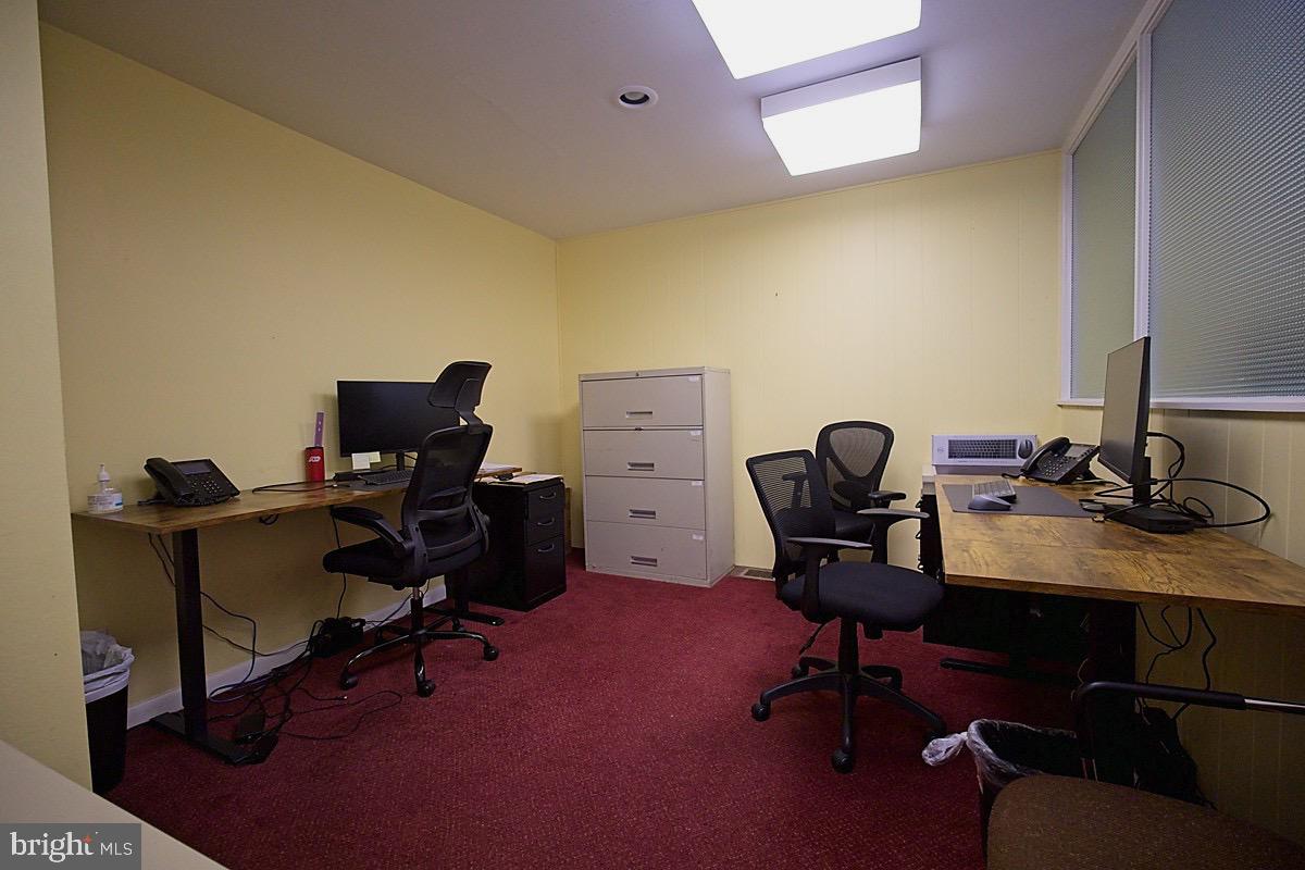 JENKINTOWN - Commercial Sale