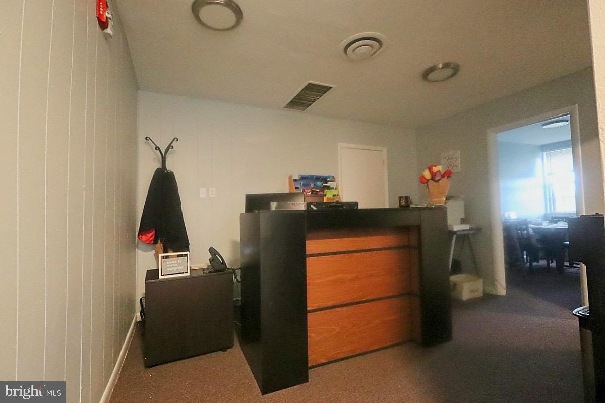 JENKINTOWN - Commercial Sale