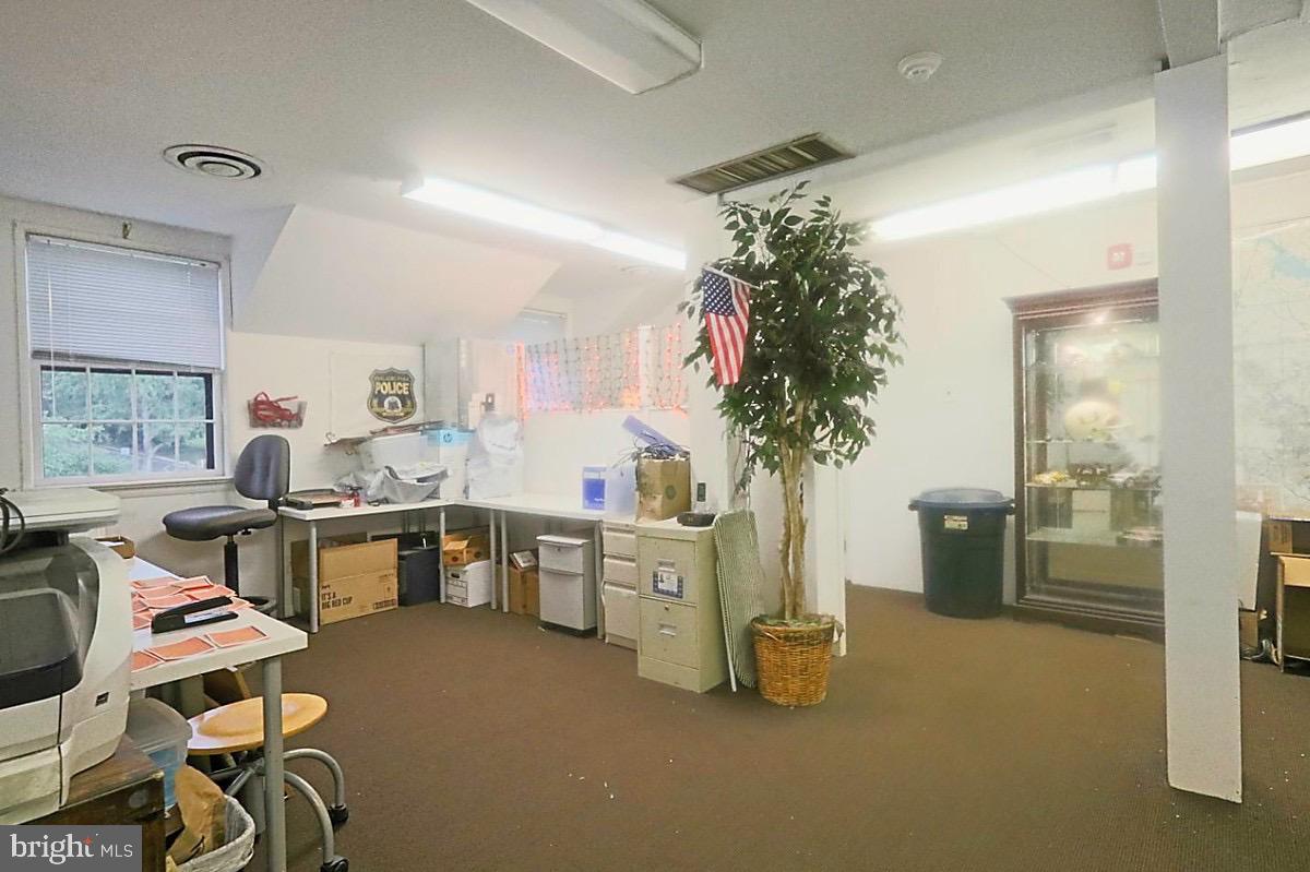 JENKINTOWN - Commercial Sale