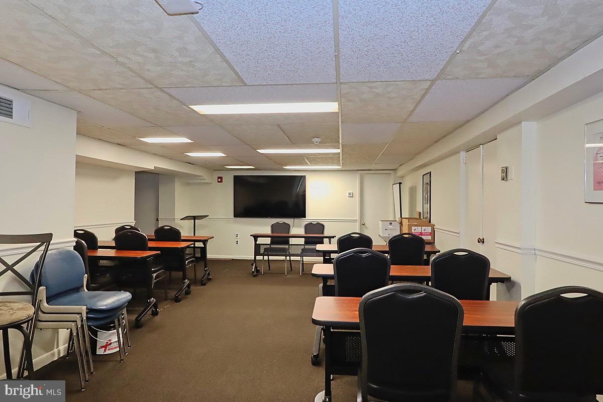 JENKINTOWN - Commercial Sale