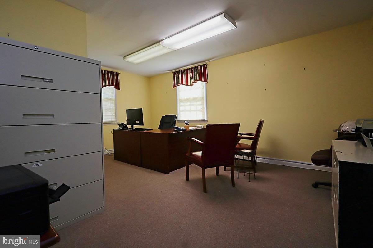 JENKINTOWN - Commercial Sale