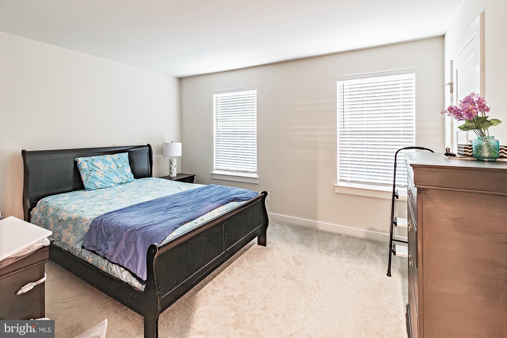 604 LONGLEAF DRIVE