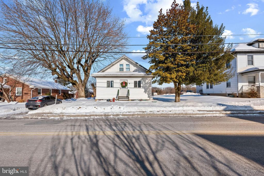 Photo of 43 E George Street, YORK NEW SALEM, PA 17371 (MLS # PAYK2097144)
