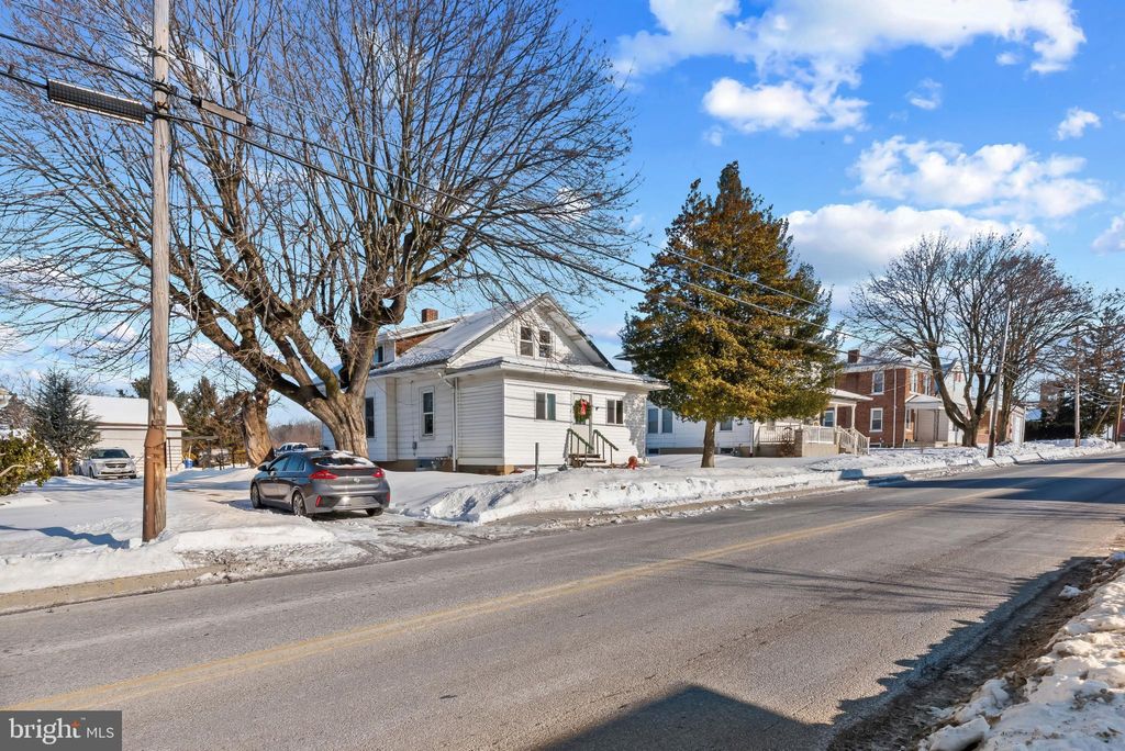 Photo of 43 E George Street, YORK NEW SALEM, PA 17371 (MLS # PAYK2097144)