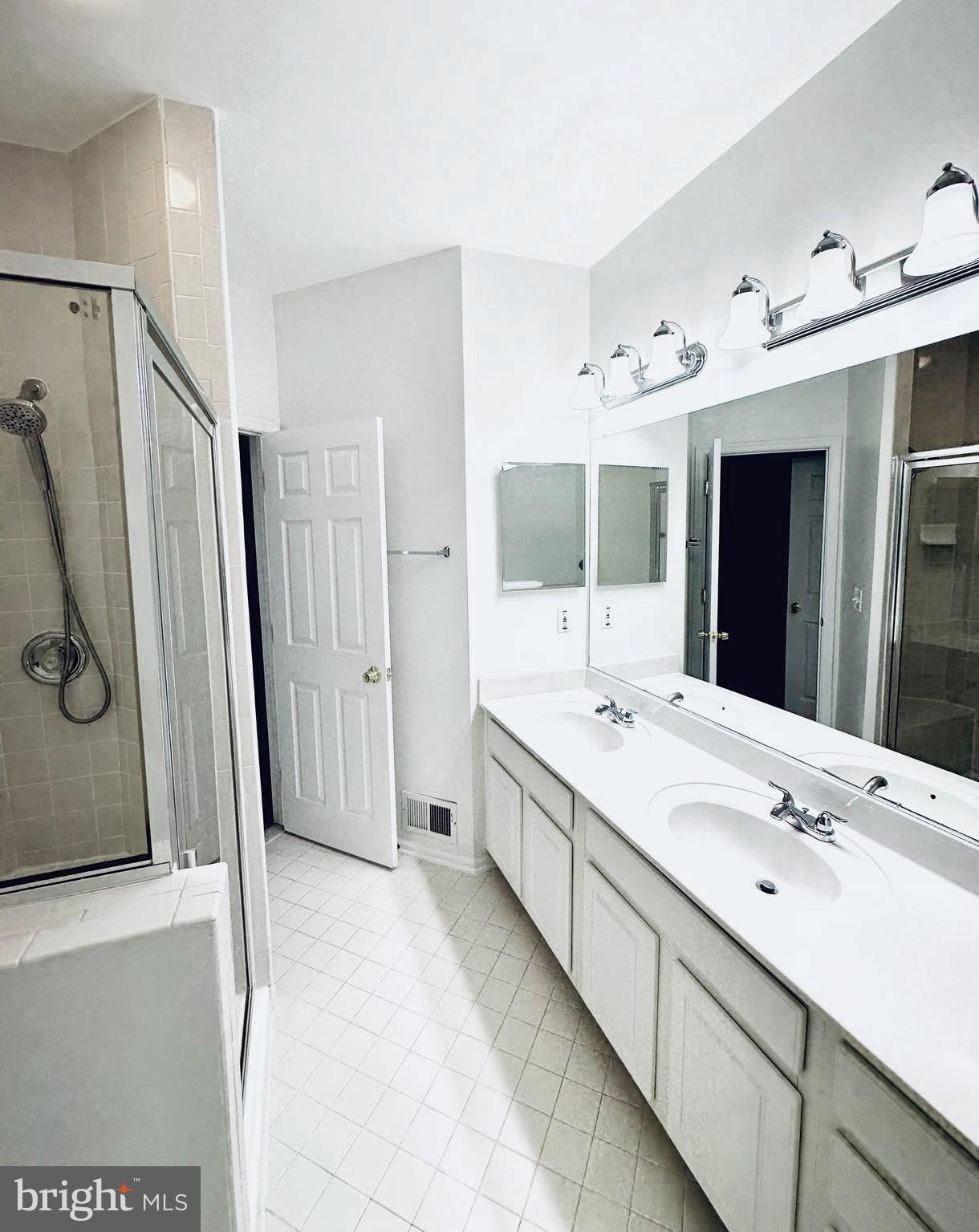 THE TOWNES CONDOMINIUM - Residential