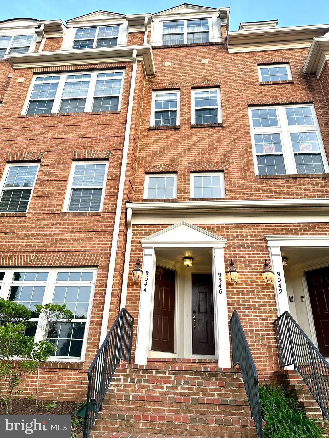 THE TOWNES CONDOMINIUM - Residential