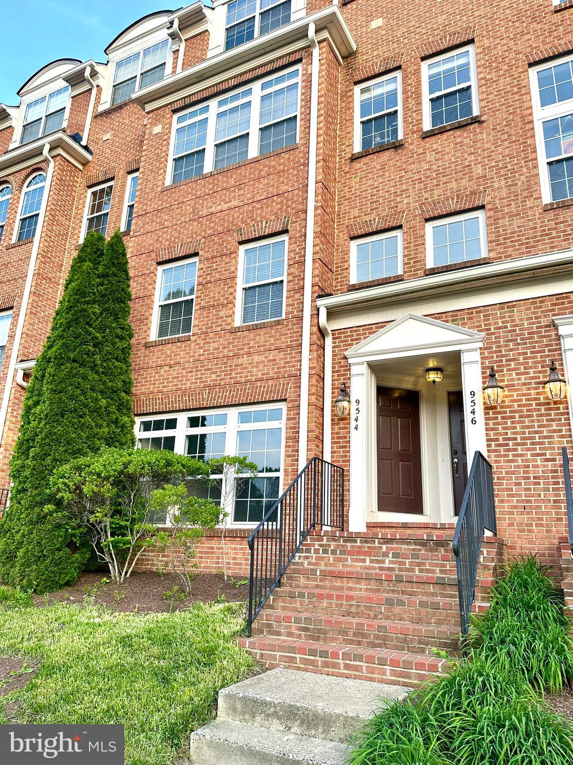 THE TOWNES CONDOMINIUM - Residential