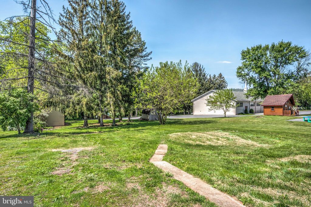 Photo of 102 N REAMSTOWN RD, STEVENS, PA 17578 (MLS # PALA2034494)