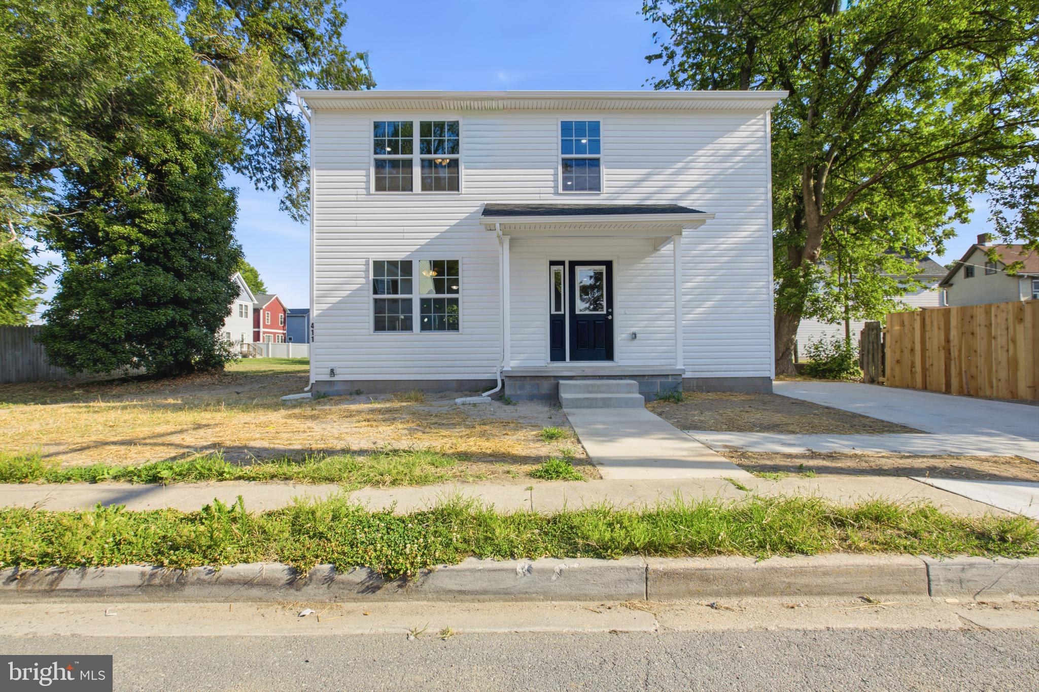 411 W REED STREET