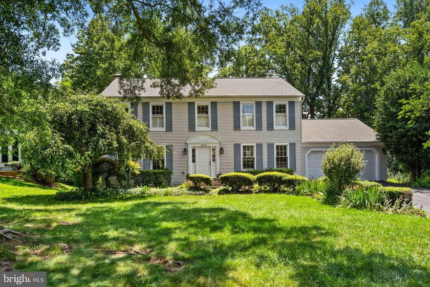 Tucked away on a quiet cul-de-sac in the heart of Franklin Glen, this 4-bedroom, 3.5-bath home blends elegant upgrades with natural charm. You will find one of the highlights in the backyard, where a lush, fenced-in retreat awaits. With a canopy of trees, mature plantings, and a whimsical gate framed by a wooden arch, the outdoor space feels like a secret garden, perfect for peaceful mornings or evening gatherings on the porch, deck, or brick patio. It is your own suburban oasis! Inside, oak hardwood floors run throughout the main and upper levels, setting the stage for warm and inviting living. The living and dining rooms are accented with crown molding, while the kitchen serves as the heart of the home with a 9-foot island, soapstone counters, stainless steel appliances, recessed lighting, and a large window over the farmhouse sink that frames the backyard view. No detail was overlooked. The adjacent breakfast area with bay window and the cozy family room—with built-ins, a fireplace, and French doors to the porch—create ideal spaces for everyday living and entertaining. Upstairs, the hardwood floors continue into all four generously sized bedrooms. The primary suite includes a large walk-in closet and a stunning remodeled en-suite bath with soapstone dual vanity, ceramic tile floors, and a tiled walk-in shower. A newly renovated hallway bath and the option to relocate laundry upstairs offer added convenience. Downstairs, the walk-out lower level features a large rec room, a bonus room with engineered hardwoods that works well as an office or den, and a fully renovated bath. A large utility/laundry/storage room offers ample functionality. With thoughtful updates throughout, beautiful views of woods and stream, and access to the community’s many amenities, this Franklin Glen gem is ready to welcome you home. Open House: Sat 7/12 1-3