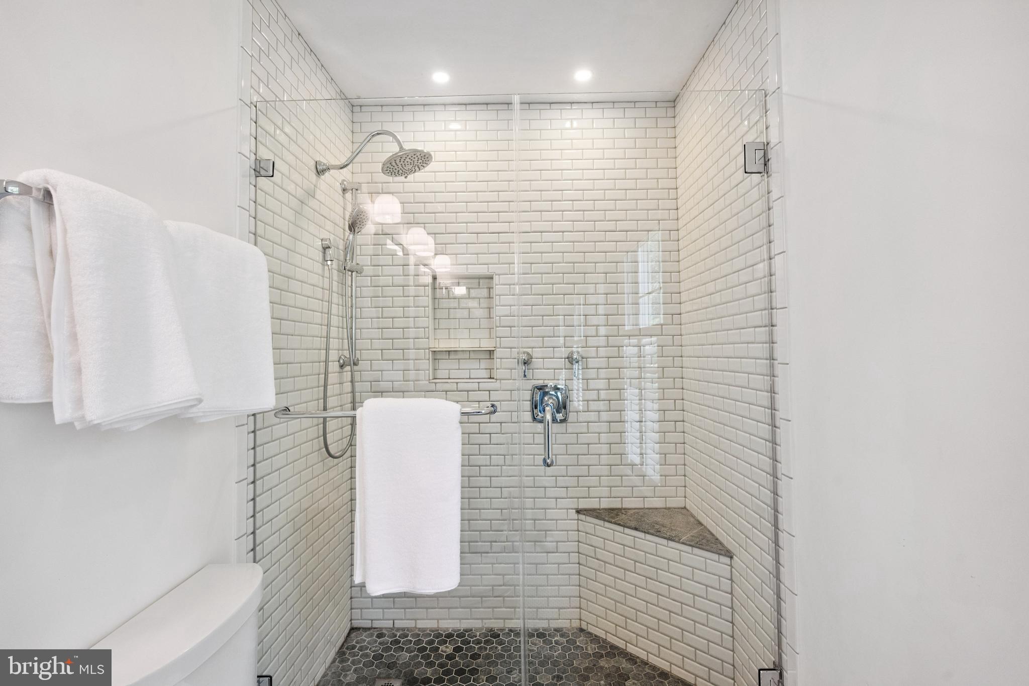 FRANKLIN GLEN - Residential