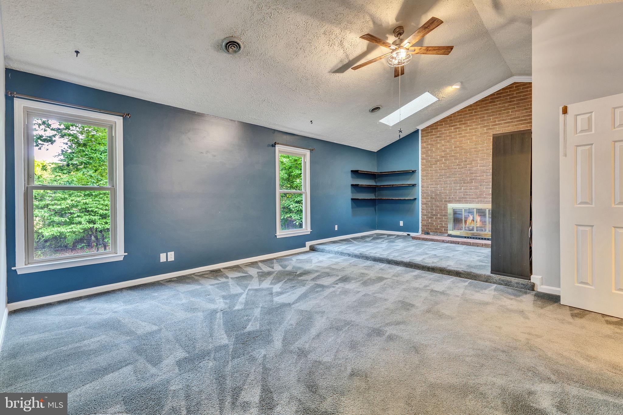 HERITAGE OAKS - Residential