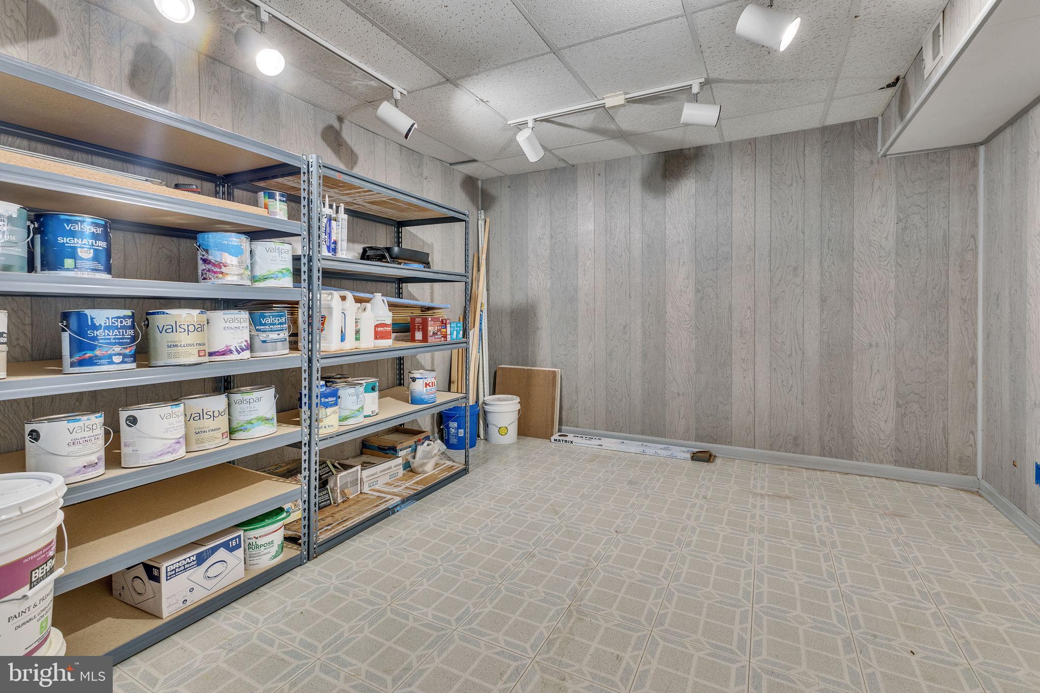 HERITAGE OAKS - Residential