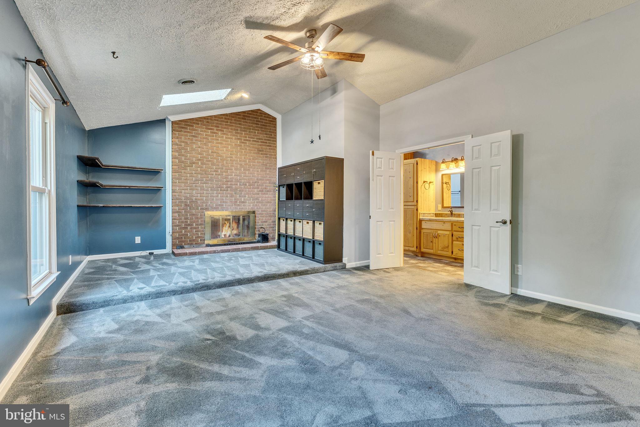 HERITAGE OAKS - Residential