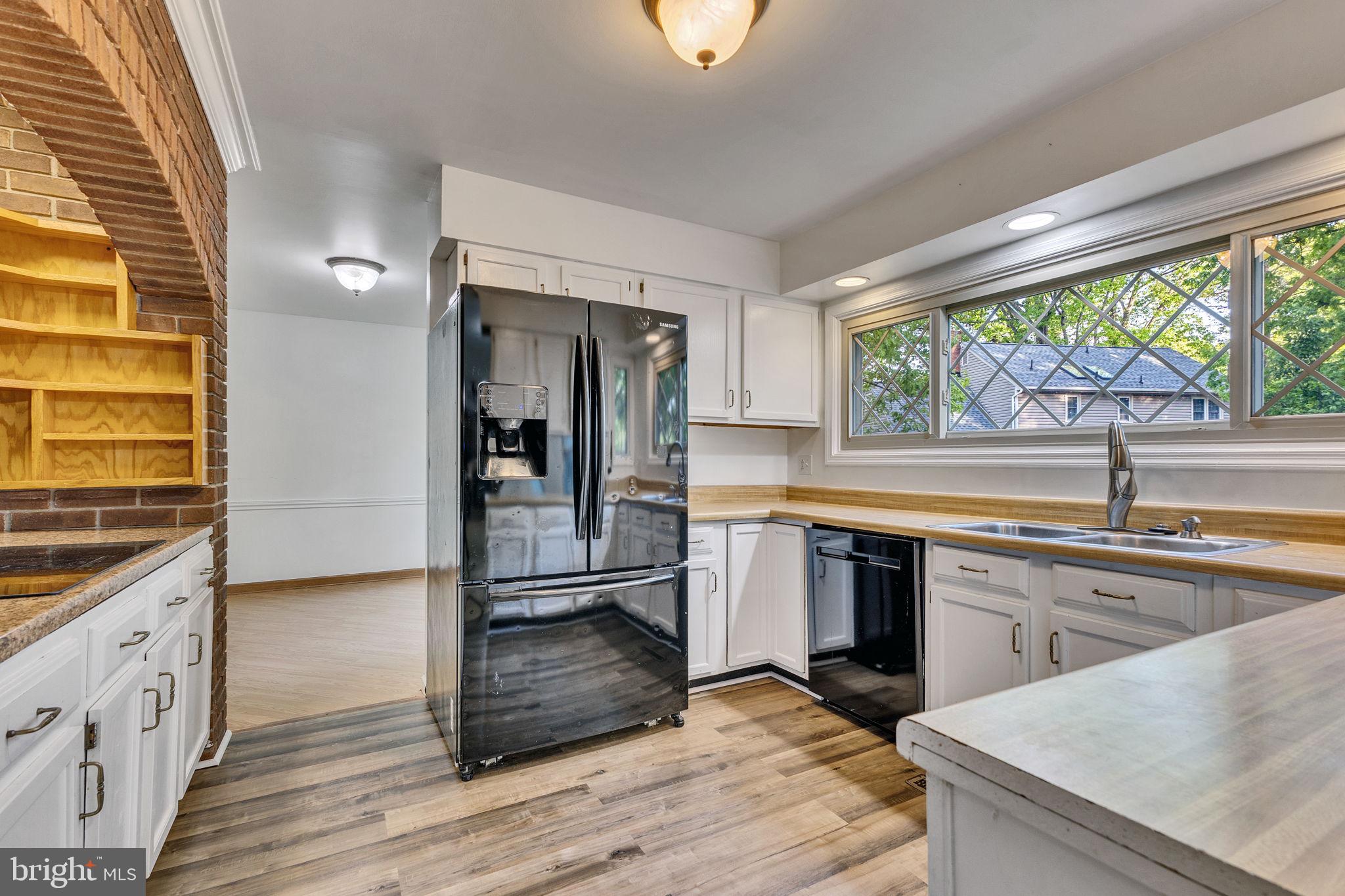 HERITAGE OAKS - Residential