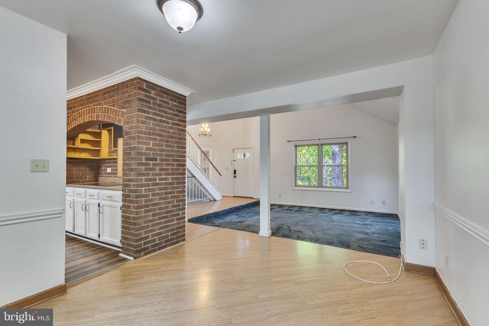 HERITAGE OAKS - Residential