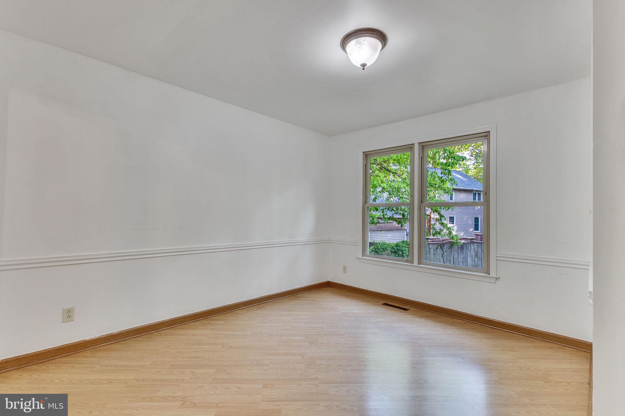 HERITAGE OAKS - Residential