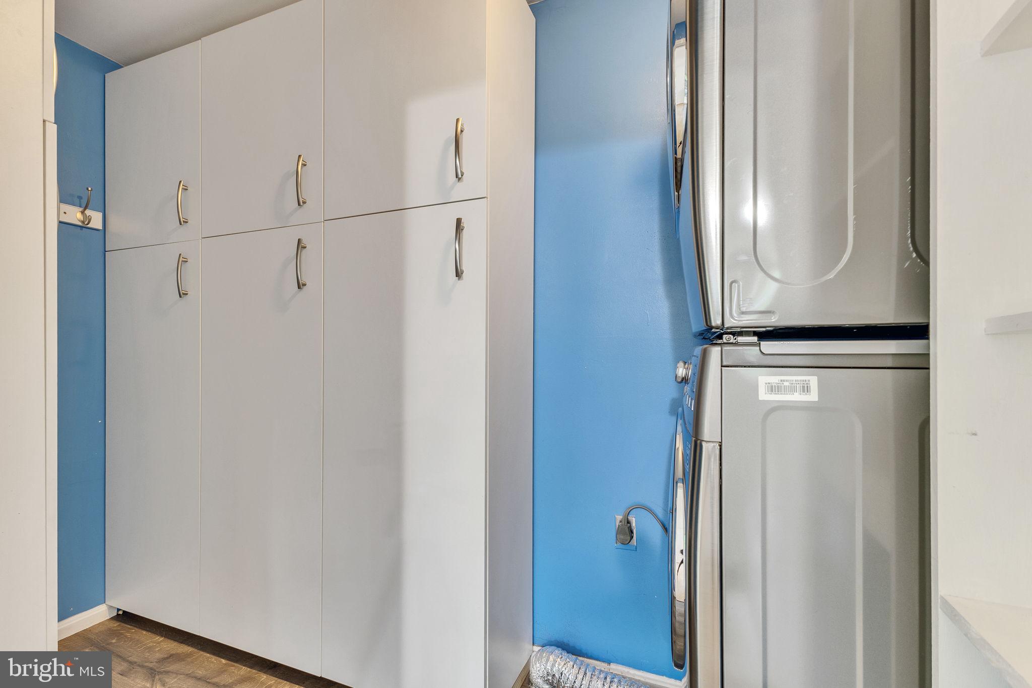 HERITAGE OAKS - Residential