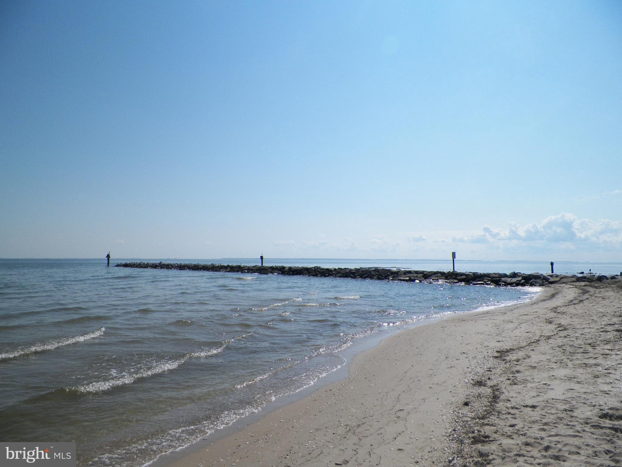 FLAG HARBOR HEIGHTS - Residential