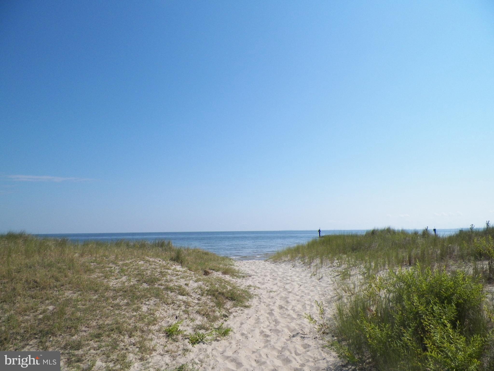 FLAG HARBOR HEIGHTS - Residential