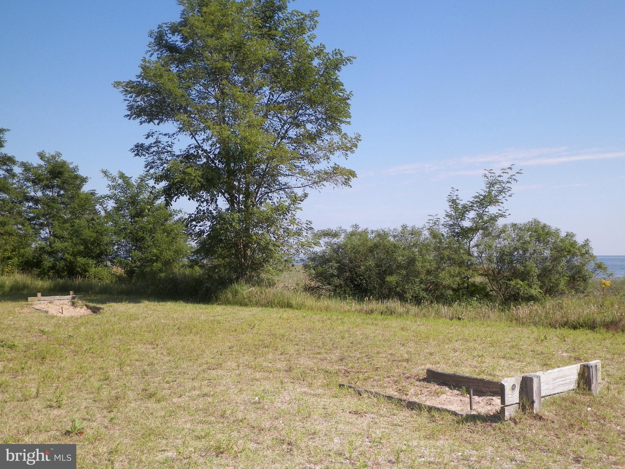 FLAG HARBOR HEIGHTS - Residential