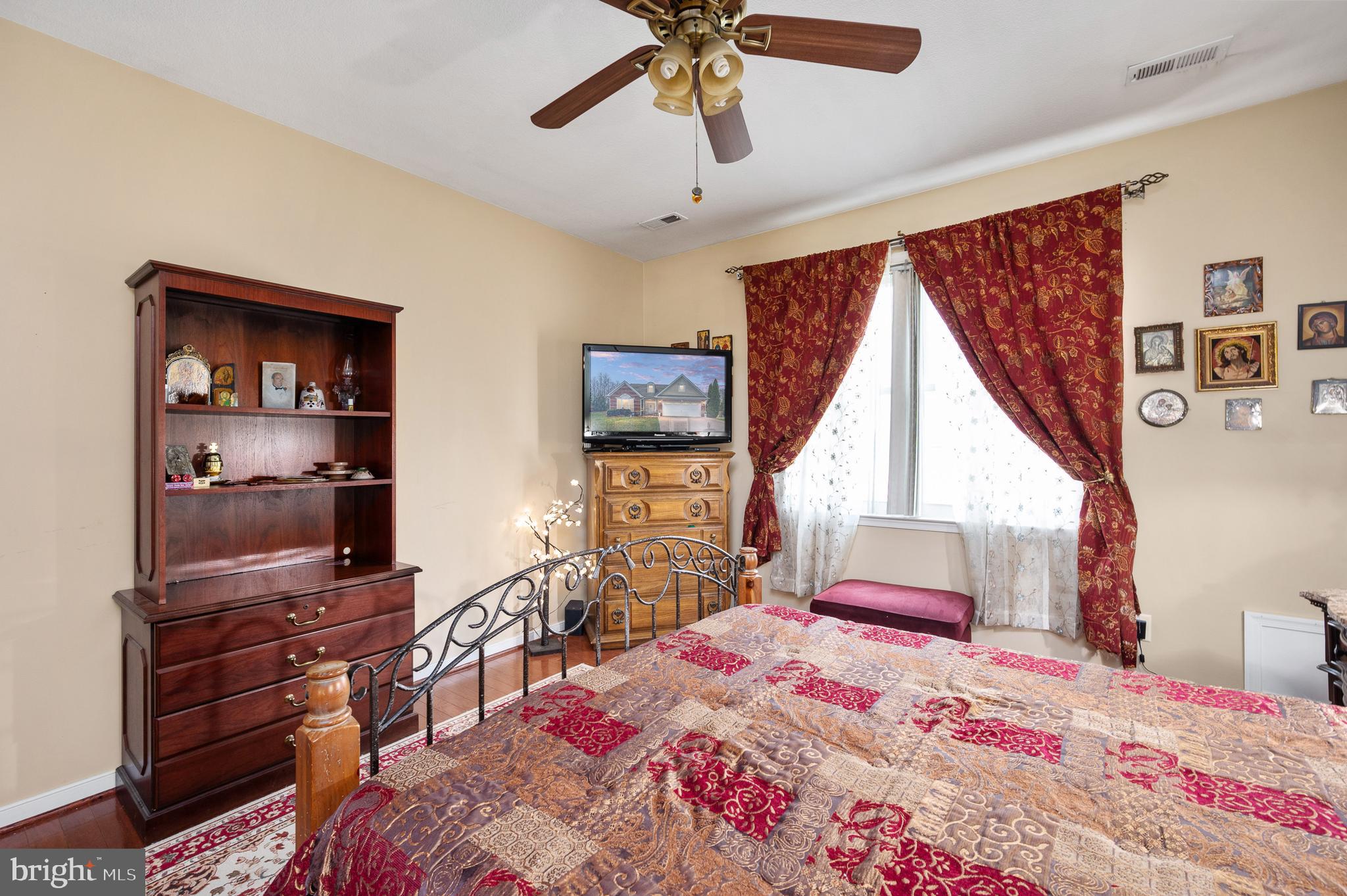 LEGACY WOODS - Residential