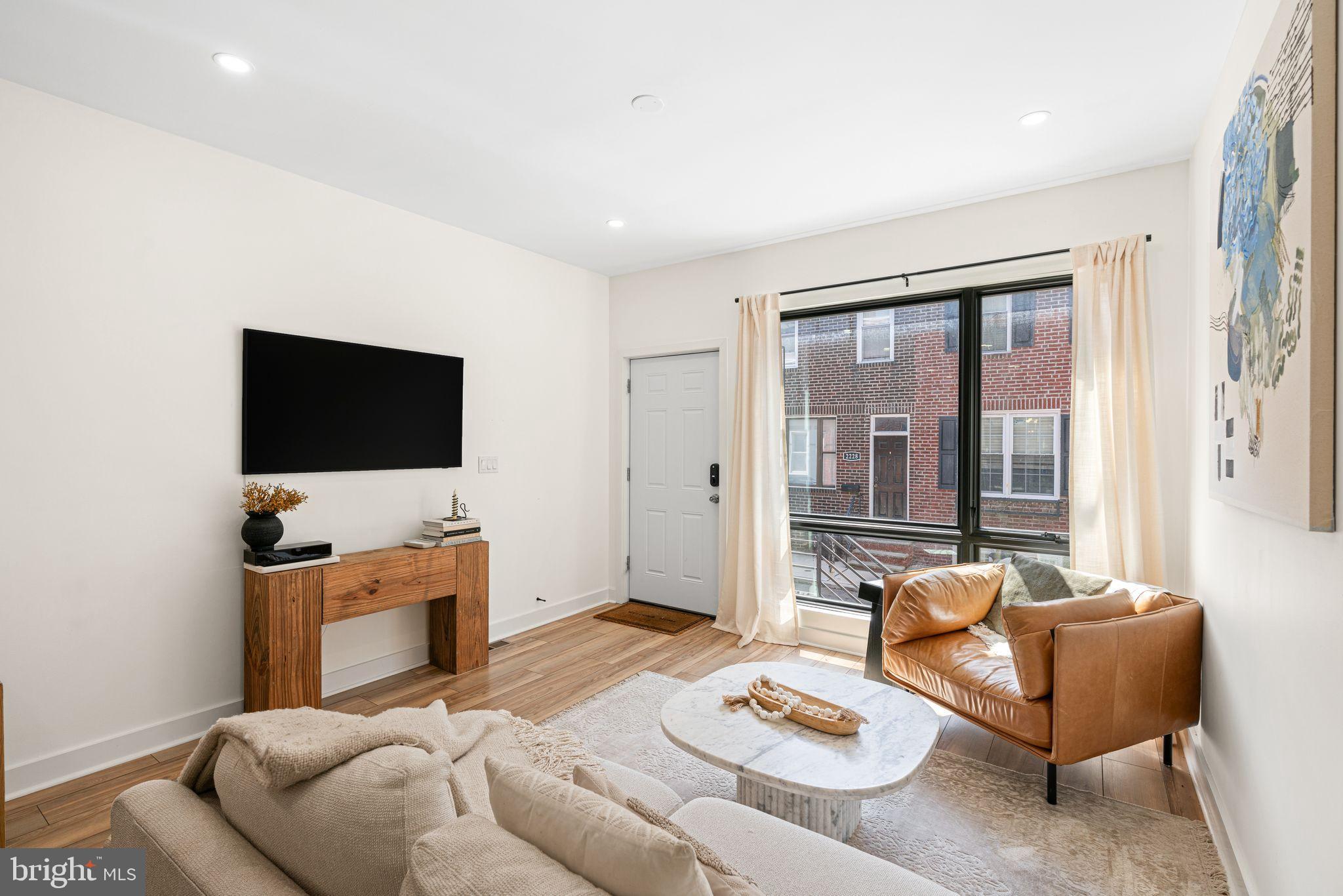 POINT BREEZE - Residential