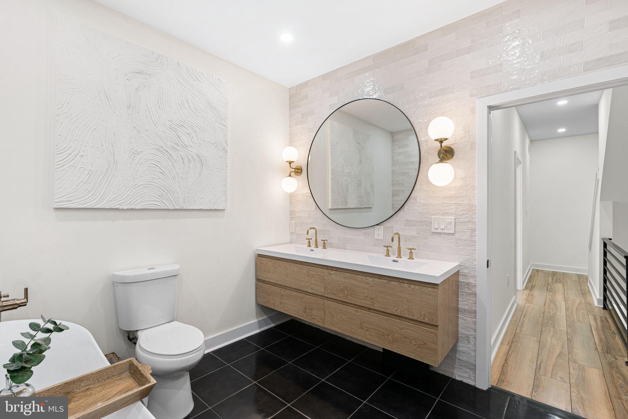 POINT BREEZE - Residential