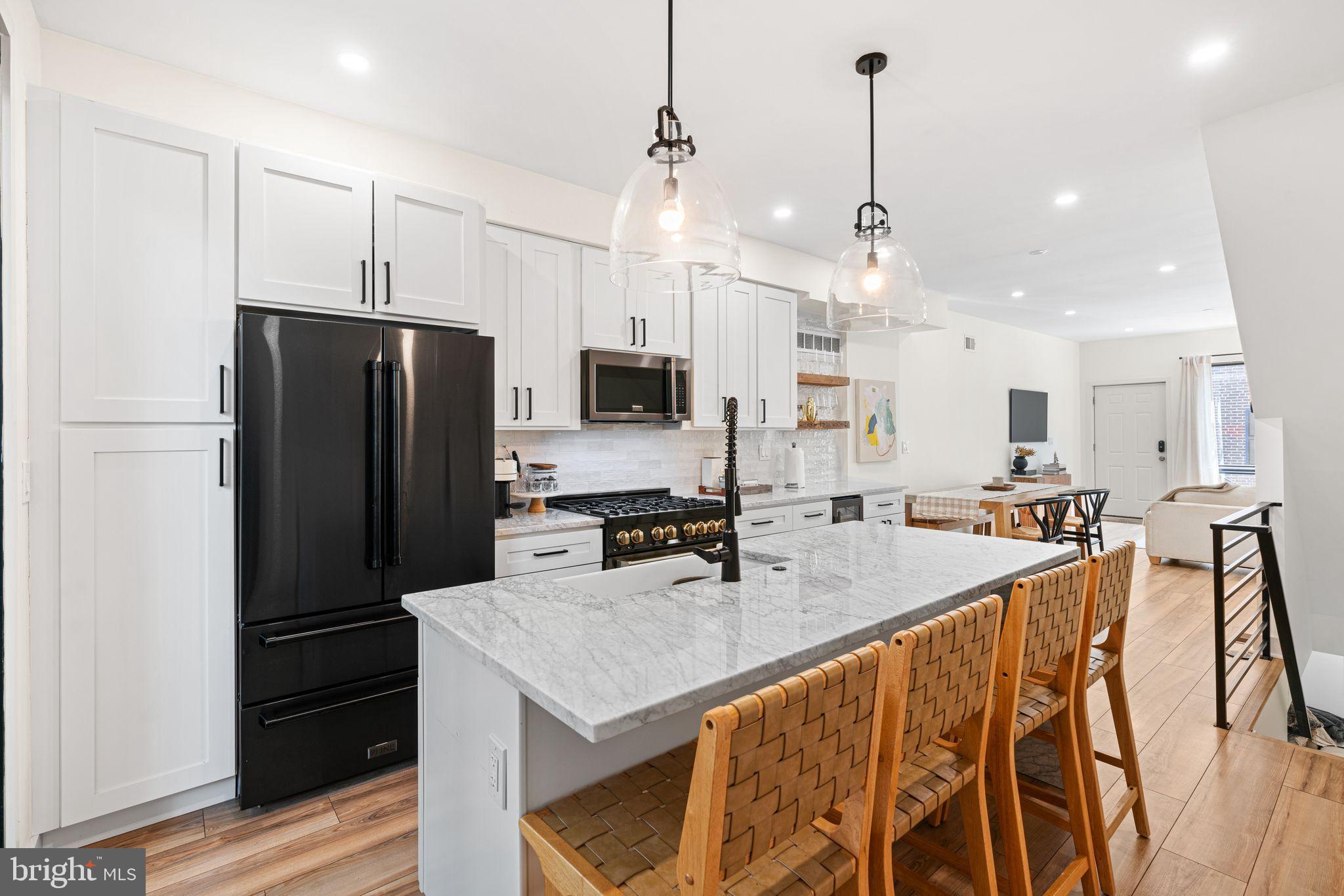 POINT BREEZE - Residential