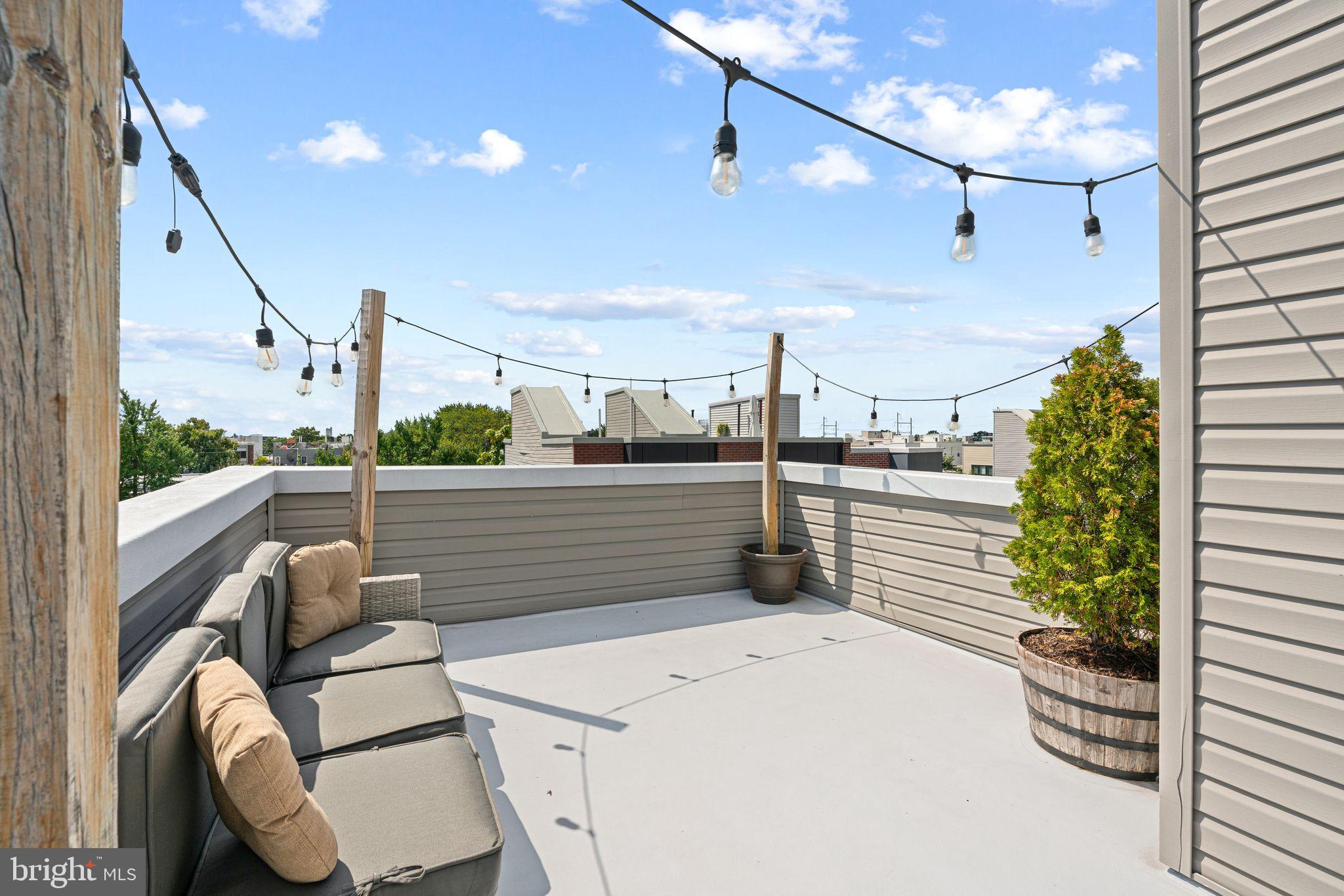 POINT BREEZE - Residential